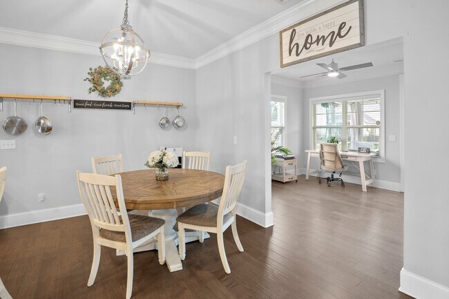 Building Photo - Stunning 4 bedroom 2.5 bath home located in Hampstead Wyndwater Community