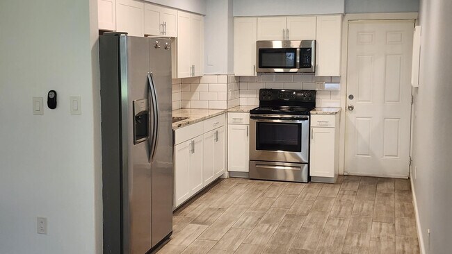 Building Photo - 6819 N 12th St