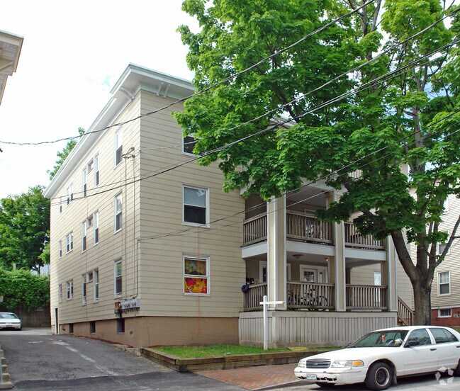 Building Photo - 122 Grant St