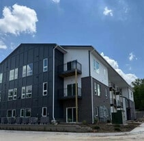Building Photo - Oxbow Crossing