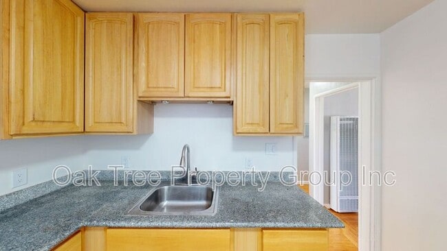 Building Photo - 22815 Grand St