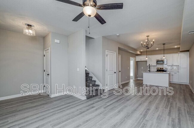 Building Photo - 27301 E Oak Vw Dr