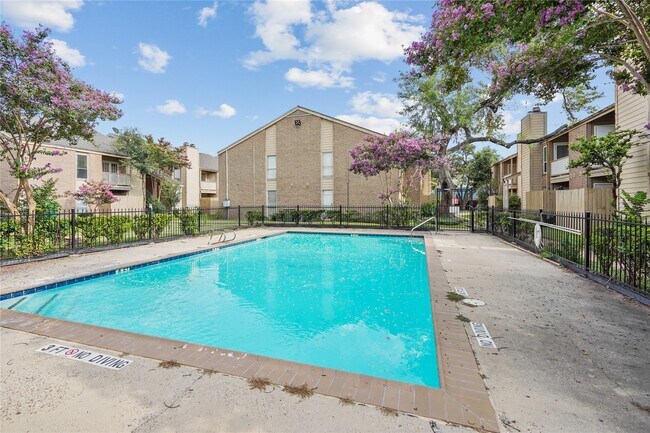 Building Photo - 10211 Sugar Branch Dr