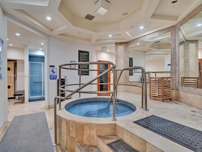 Building Photo - 9595 Collins Ave Ave