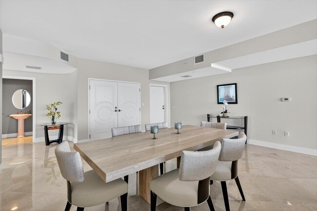 Building Photo - 801 Briny Ave