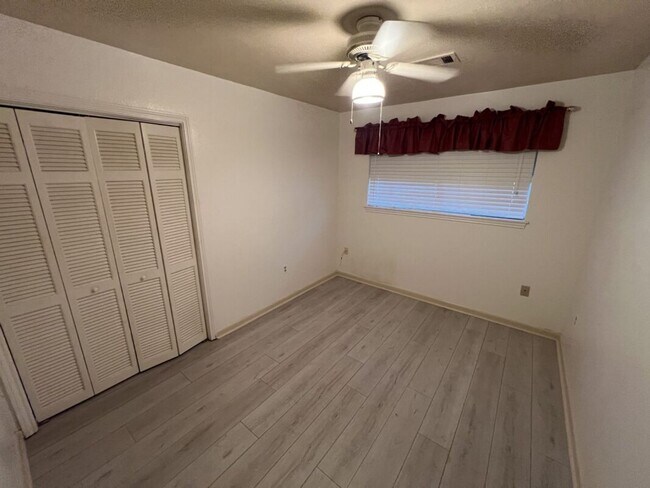 Building Photo - 8823 Cefalu Dr