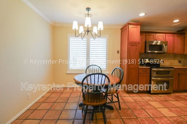 Building Photo - 3702 E 85th Pl