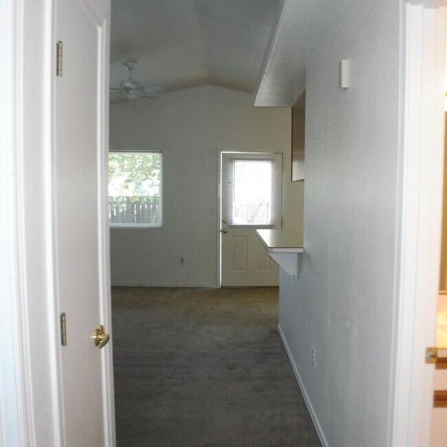 Building Photo - Two Bedroom, Two Bath with Single Car Gara...