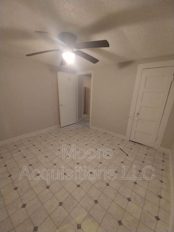 Building Photo - 1811 Nowlin St