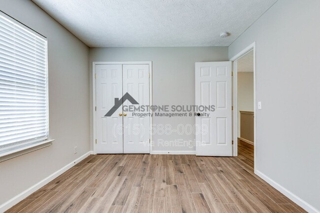 Building Photo - 2104 Loudenslager Dr