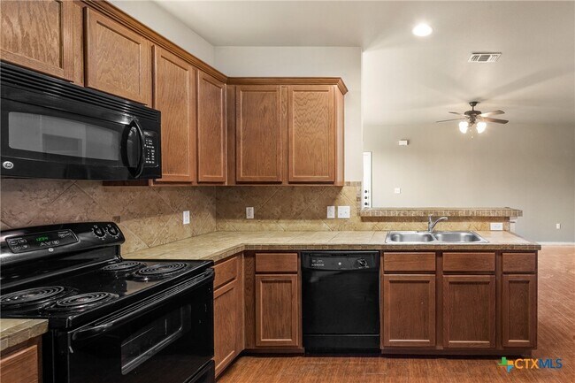 Building Photo - 314 Rosalie Dr