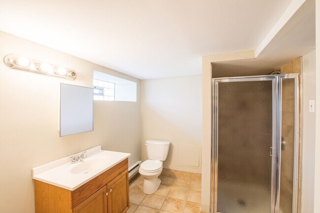 Building Photo - LaSalle Home with Three Bedrooms and Den