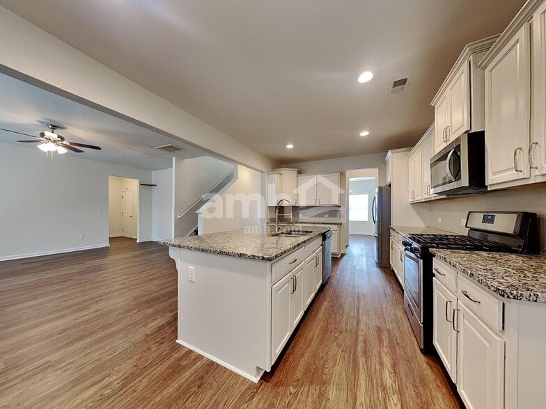 Building Photo - 355 Dunlin Dr