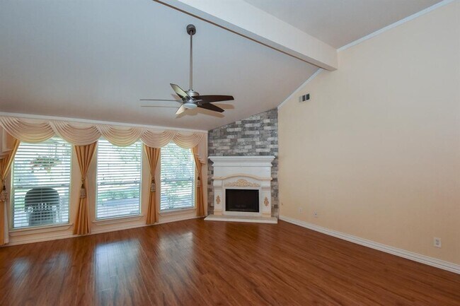 Primary Photo - 14814 Cantor Cir
