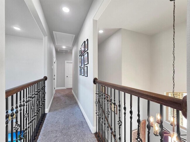 Building Photo - 10340 Dominion Ranch Dr