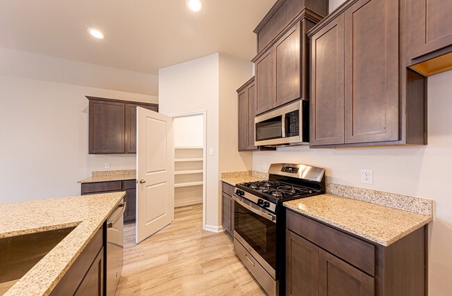 Building Photo - 2312 Cedar Pl Dr