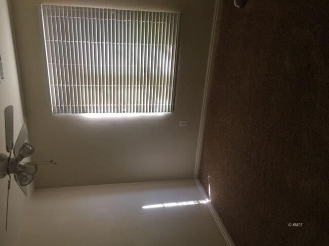 Building Photo - 300 N 300 E