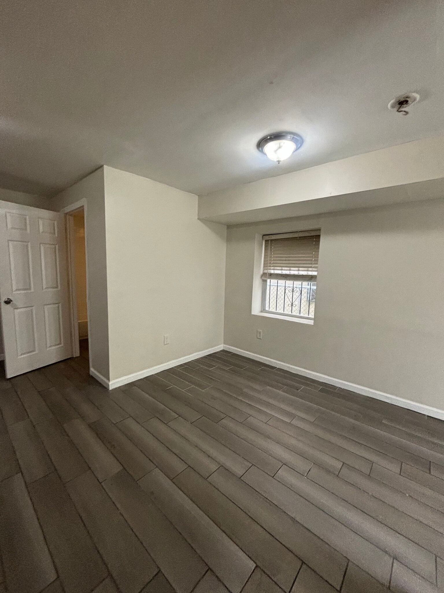 Building Photo - 241 Fabyan Pl