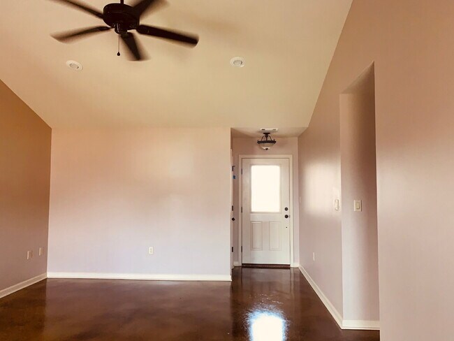 Building Photo - 426 Wildwood Point