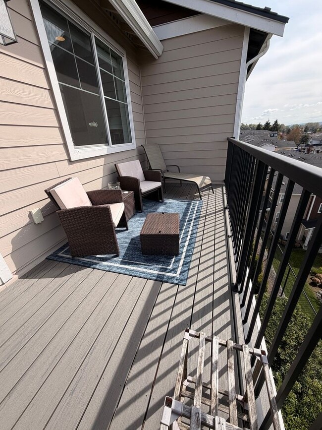 Building Photo - Hilltop Luxury Townhome with Stunning Valley Sunset Views