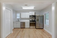 Building Photo - 1210 E 54th St