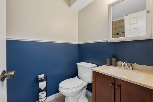 Building Photo - 3810 Nicholson St