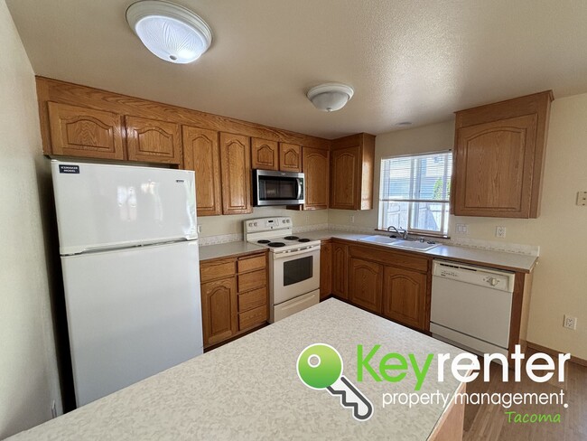 Building Photo - Spacious 3-Bedroom Home for Rent in Seclud...