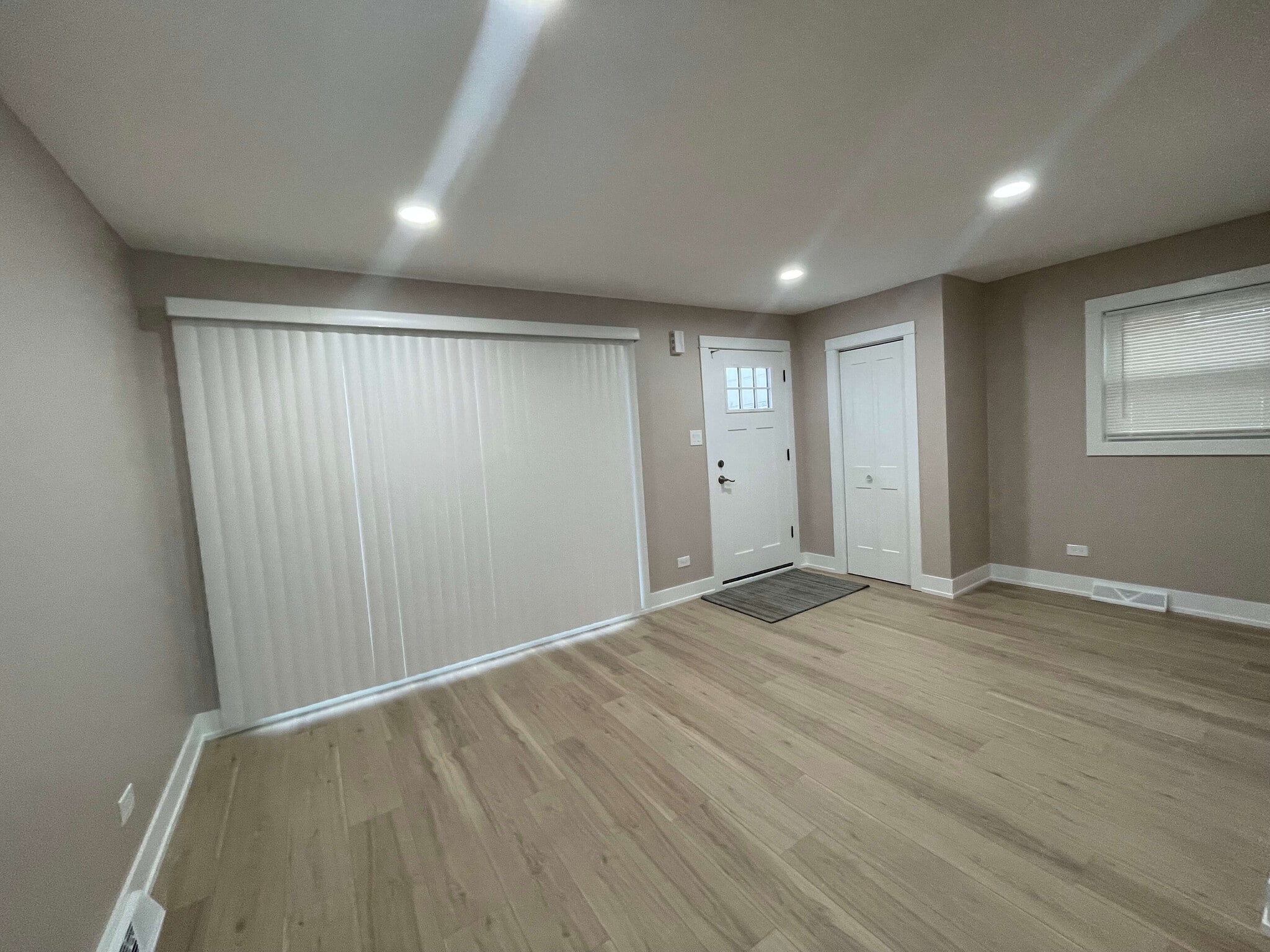 Building Photo - 8511 Parkside Ave