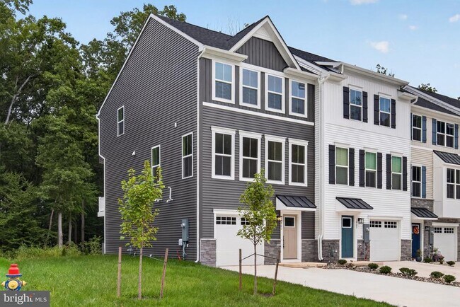 Building Photo - 1863 Bergerac Ct