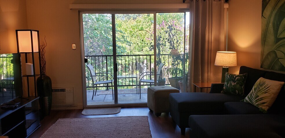 Balcony - 1470 Creekside Dr