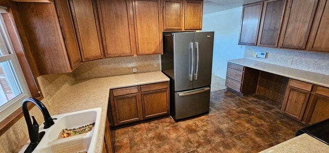 Building Photo - Gorgeous 3 bedroom, 2 bath home Available 4/17