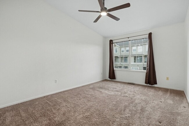 Building Photo - 1549 S Florence Way