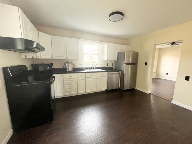 Building Photo - 309 Harney St