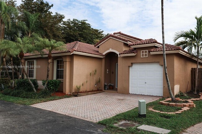 Building Photo - 8011 SW 158th Ave
