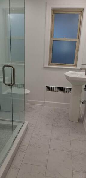 Unit 1 - 679 Park Ave W