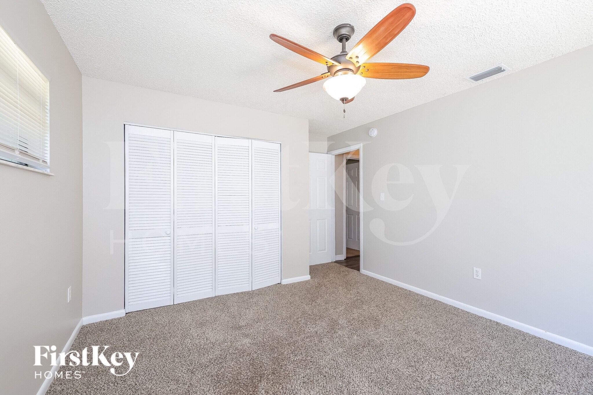 Building Photo - 5305 Lisa Ave