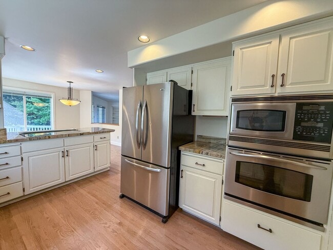 Building Photo - 4bd/3.25ba Seattle House
