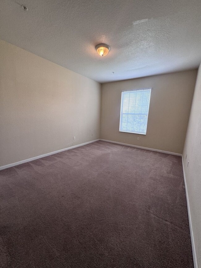 Building Photo - 3332 Robert Trent Jones Dr