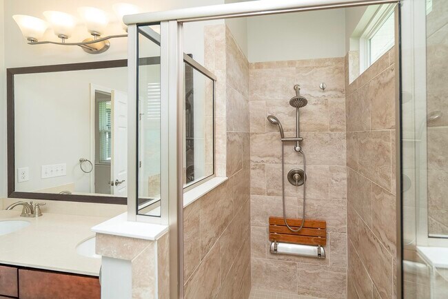 Building Photo - 494 Aventurine Ave