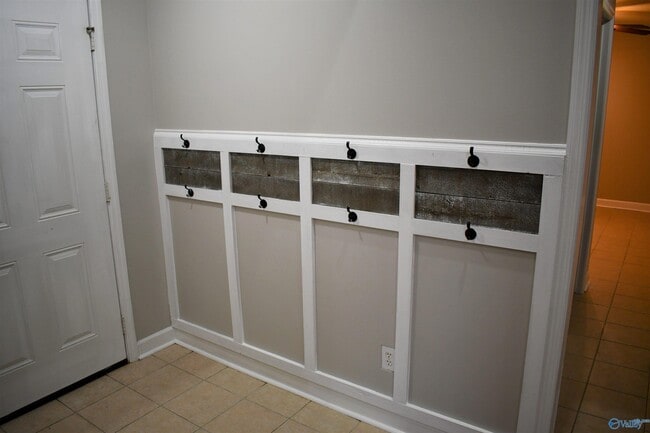 Building Photo - 22873 Horseshoe Bend