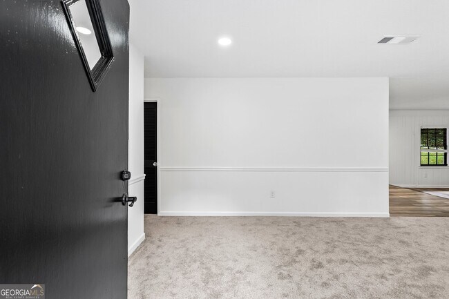 Building Photo - 2923 Bicentennial Dr SW