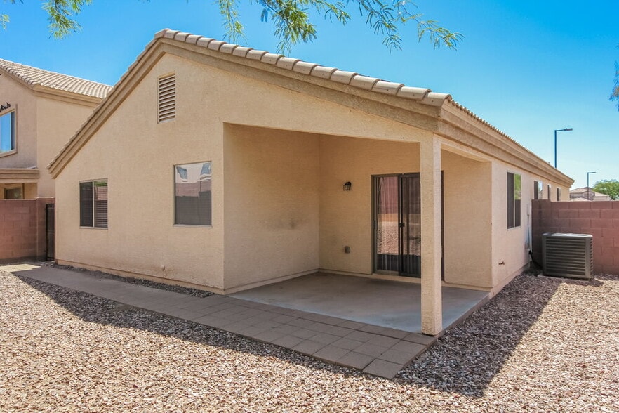 Building Photo - 21818 W Sonora St