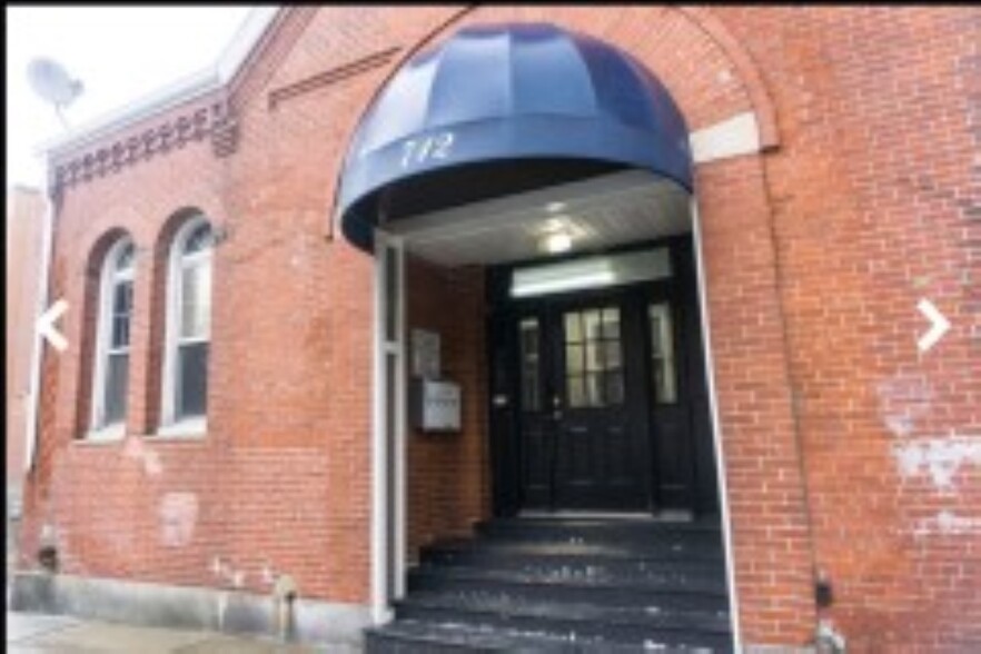 Primary Photo - 712 Shawmut Ave