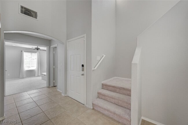Building Photo - 2586 Begonia Valley Ave
