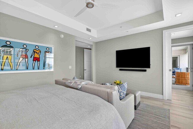 Building Photo - 155 E Boca Raton Rd