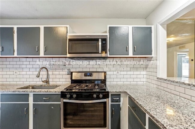 Building Photo - 2701 Cumberland Ct SE