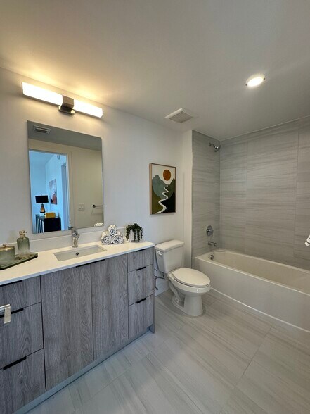 Building Photo - 2501 Jackson St