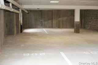 Building Photo - 400 Carney St