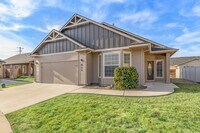 Building Photo - 911 N Scottish St