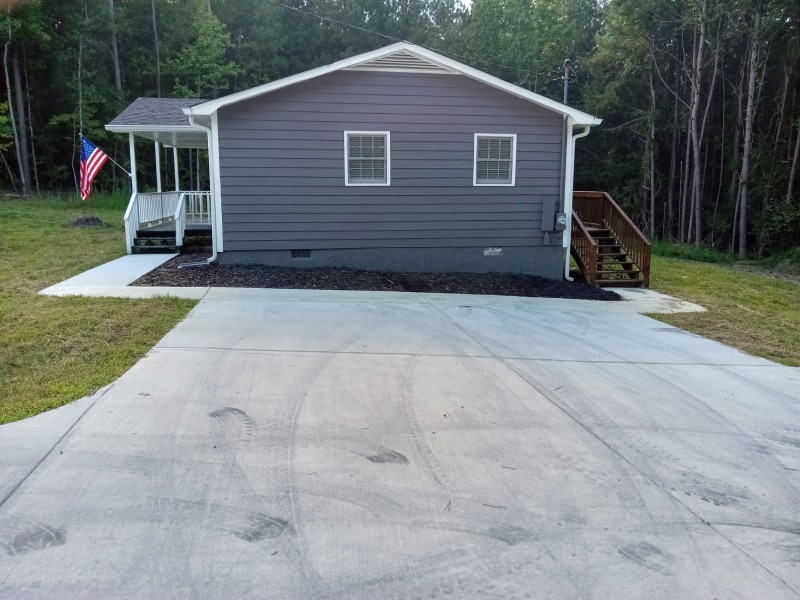 Building Photo - 858 Mann Rd